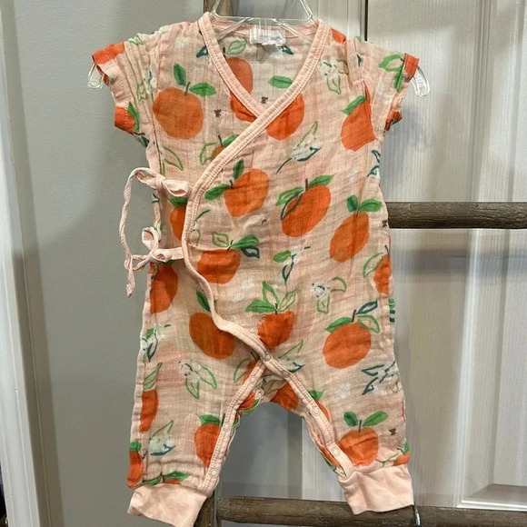 Angel Dear gauze peach romper 0-3M EUC - Picture 1 of 4